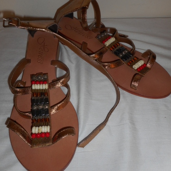 Heiress Shoes - EUC Bronze Womens Size 8 Sandal 1 1/4" heel